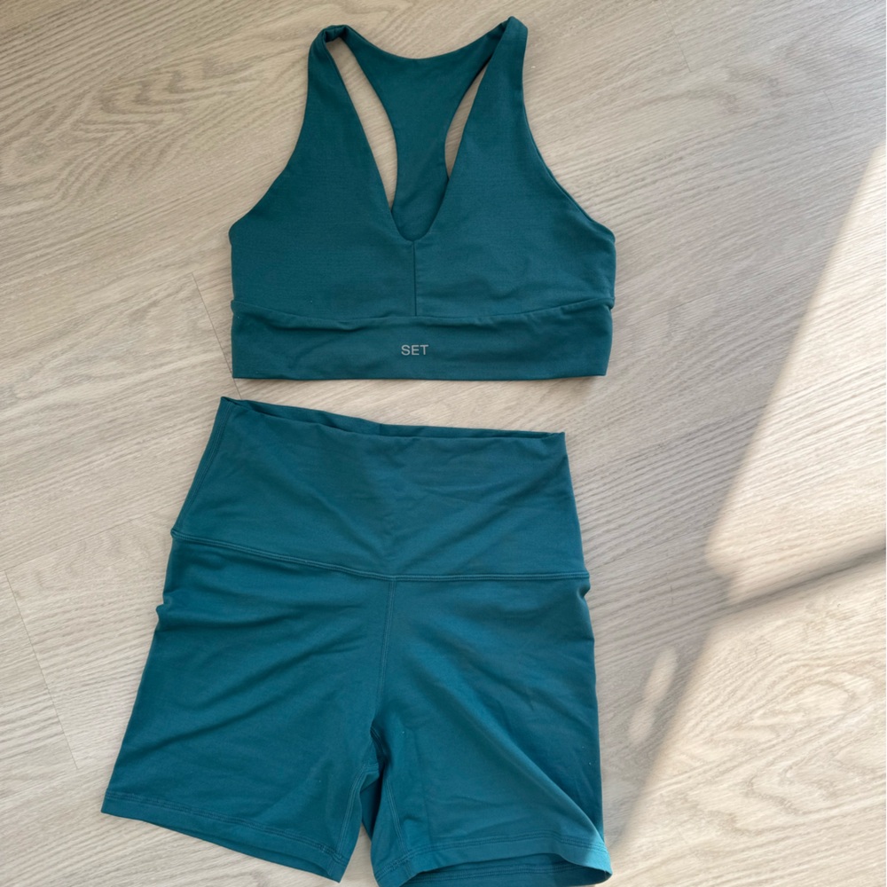 SET ACTIVE Luxform Set in Tiki